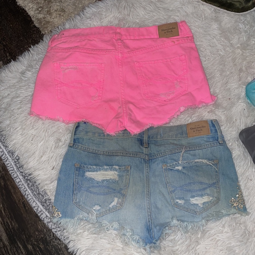 2 pairs of Abercrombie short shorts pink pair size 4 w 27 denim pair size 2 w 26 - Picture 2 of 2